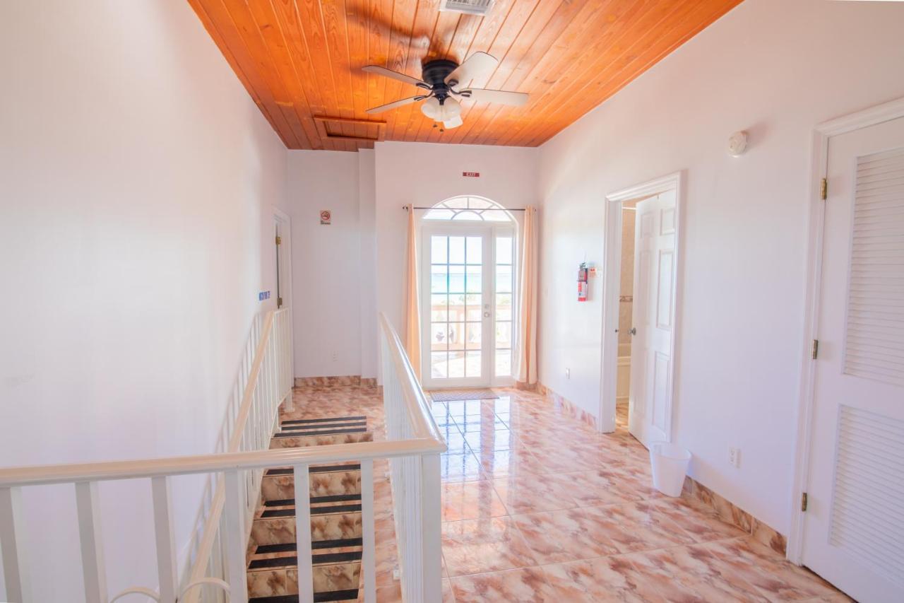 Golden Pelican Villa- 5 Bdr Beachfront Home In North Caicos, Turks & Caicos Whitby Exterior foto